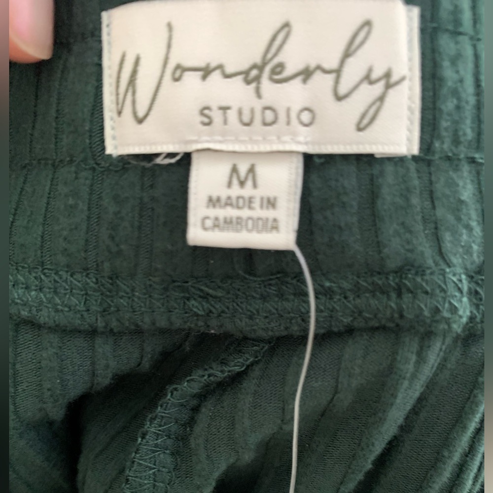 NEW BELK Wonderly Studio Women's Wide Leg Hacci Pants Size M - Picture 3 of 4